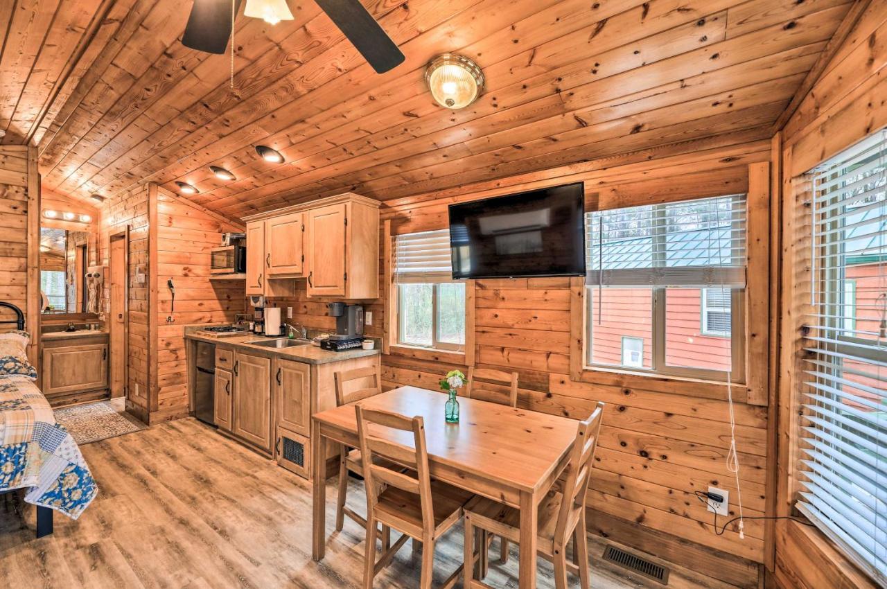 Beautiful New Bern Studio Cabin With Fire Pit! מראה חיצוני תמונה